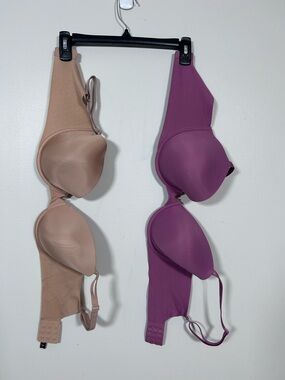 Pair of Victoria's Secret Bras 34DDD Ivory & Purple/Mauve